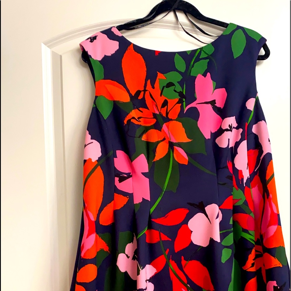 Vince Camuto Sleeveless Scuba style dress